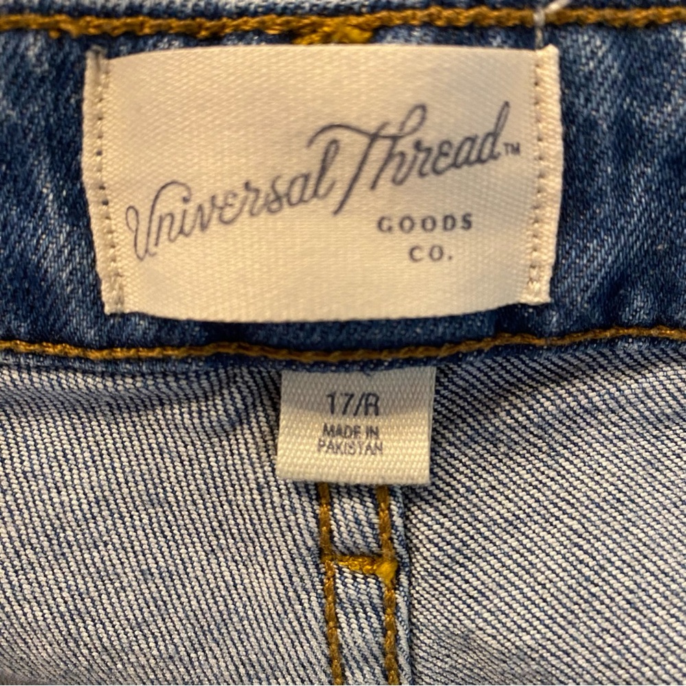 Universal Thread  High Rise Flare Jeans - Picture 4 of 6